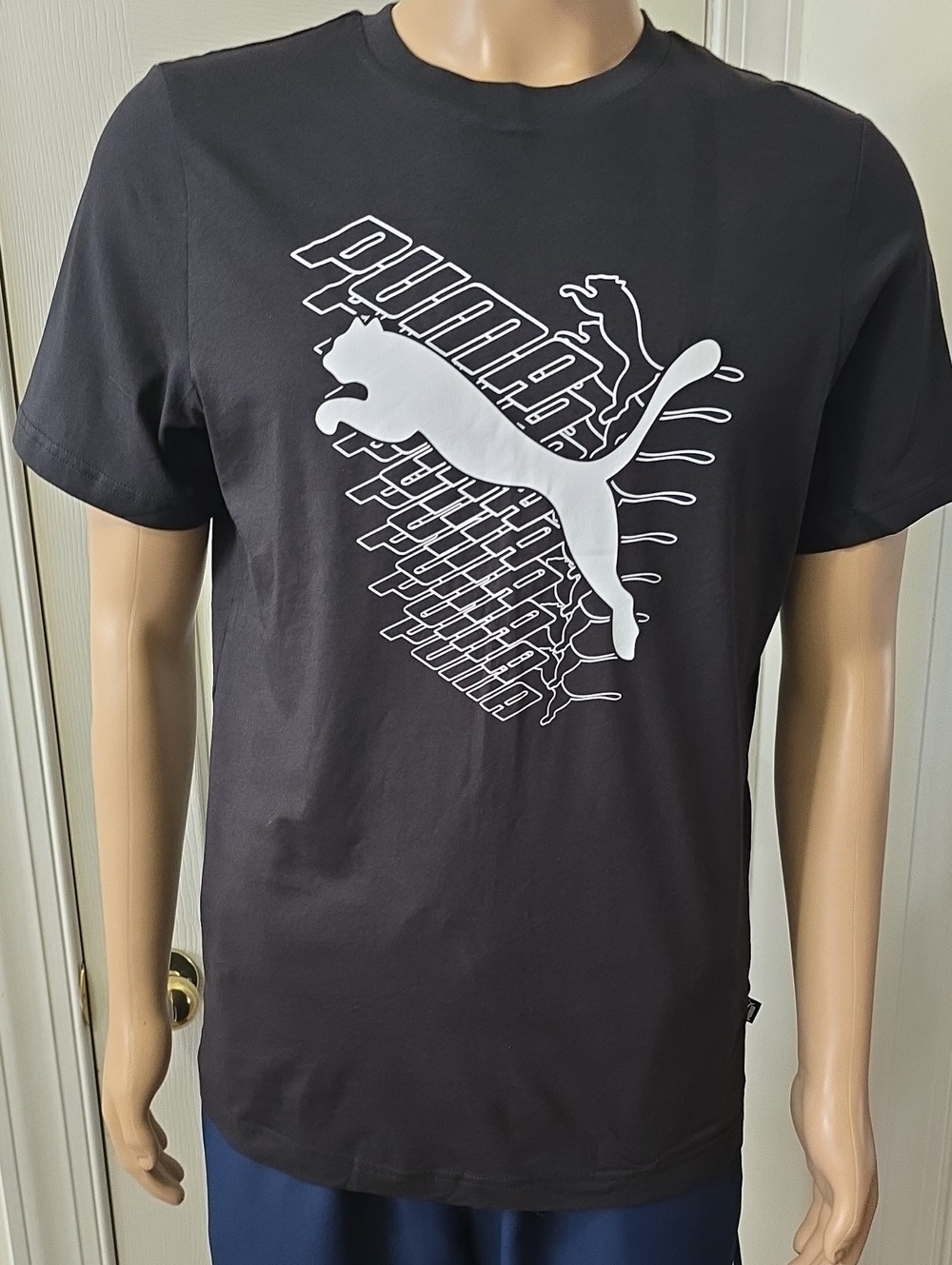 PUMA BRAND SIGNATURE MEN'S BLACK SHORT SLEEVE TEE-SHIRT SIZE MEDIUM
